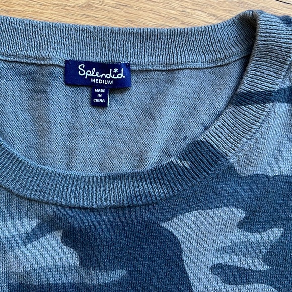 Splendid Pullover - Picture 2 of 6